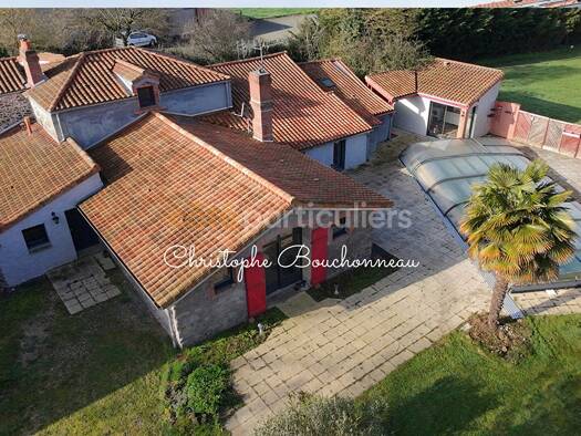 Maison à vendre 279 900 € 6 pièces 4 chambres 202 m² 2 490 m² de terrain Val de Moine Cholet 49300