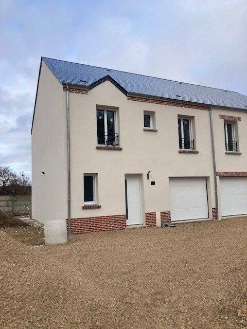 Maison 4 pièces 93 m² · à La Ferté-Saint-Aubin · 93 m² · 1 080 €