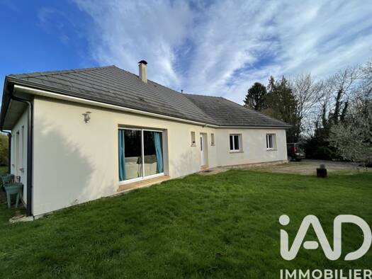 Maison à vendre 242 000 € 5 pièces 4 chambres 129,9 m² 1 281 m² de terrain La Vespière-Friardel 14290