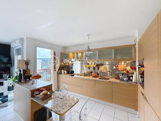 Appartement à vendre 162 500 € 3 pièces 2 chambres 66,5 m² Étage 3/3 Centre Ville Pont-Audemer 27500