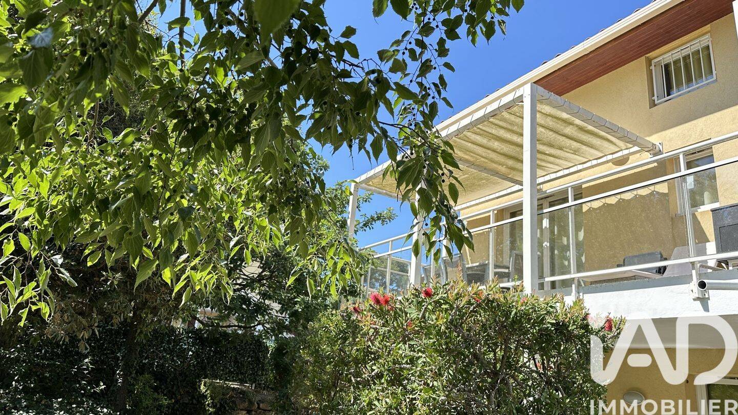 Appartement 3 pièces 46 m² · à Six-Fours-les-Plages · 46 m² · 348 000 €