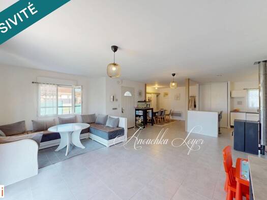 Maison de plain-pied à vendre 237 000 € 5 pièces 3 chambres 108 m² 670 m² de terrain Saint-Maixant 33490