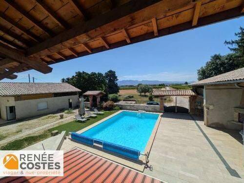 Maison 8 pièces 300 m² · à Génissieux · 300 m² · 105 250 €
