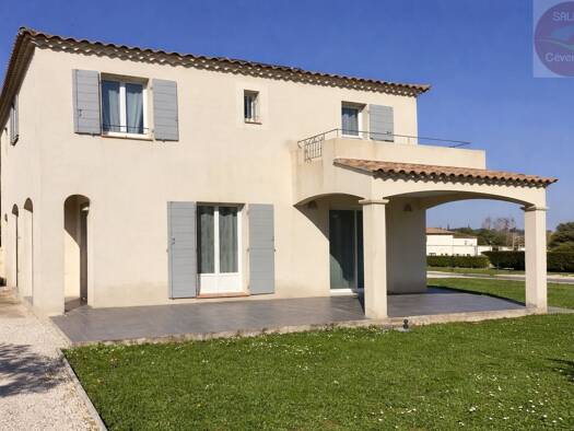 Maison à vendre 395 000 € 4 pièces 3 chambres 103 m² 476 m² de terrain Centre Est Uzès 30700