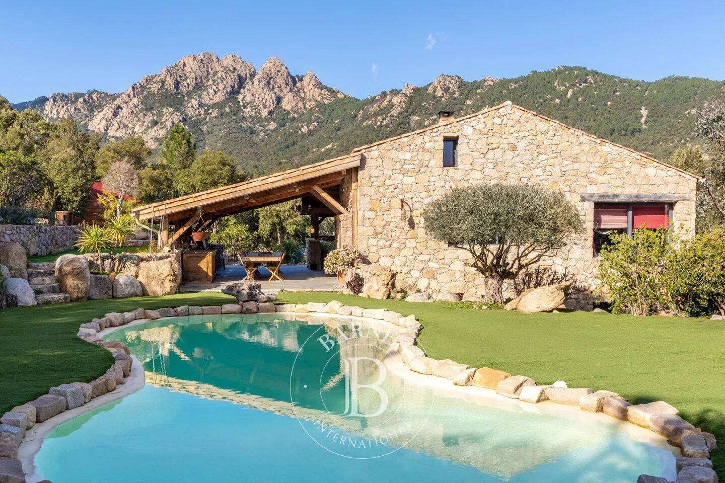 Maison 6 pièces 180 m² · à Zonza · 180 m² · 1 290 000 €