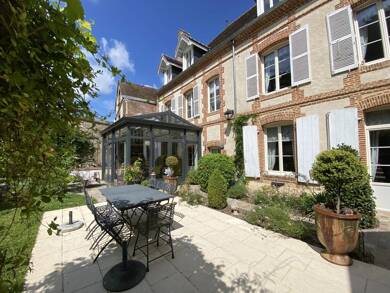 Hôtel particulier à vendre 766 000 € 8 pièces 4 chambres 291 m² 291 m² de terrain L'Aigle 61300