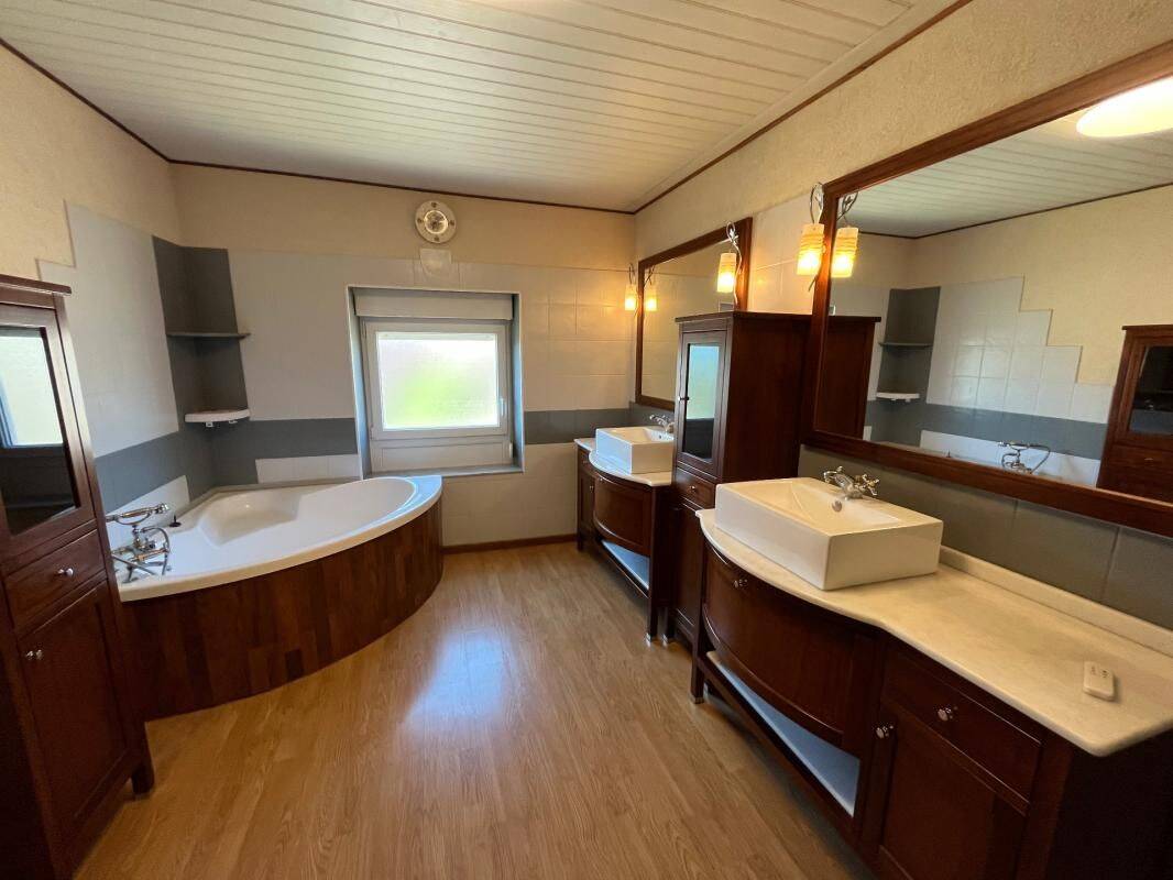 Maison 6 pièces 181 m² · à Bertrichamps · 181 m² · 149 000 €