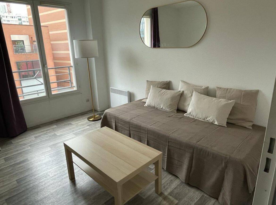 Appartement 1 pièce 22 m² · à Issy-les-Moulineaux · 22 m² · 820 €/mois
