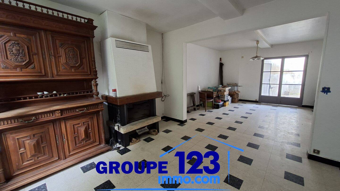 Maison 8 pièces 195 m² · à Montholon · 194,6 m² · 128 900 €