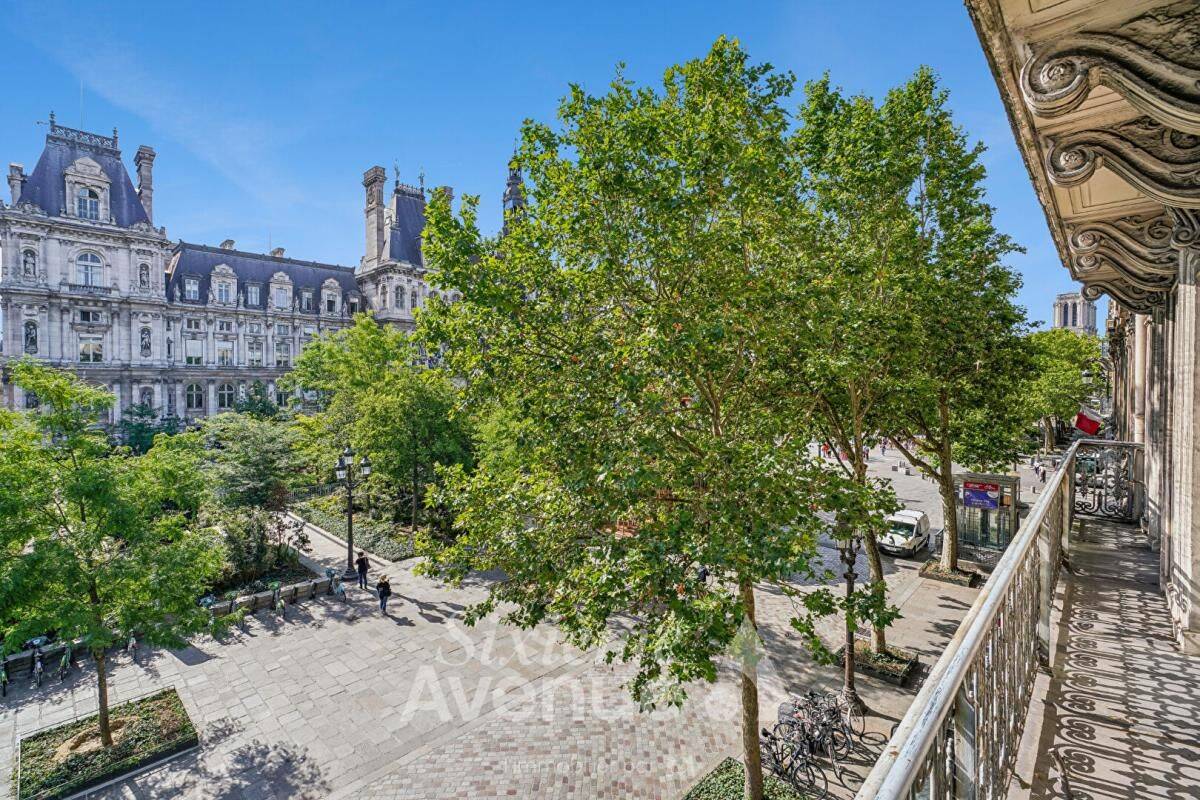 Appartement 3 pièces 91 m² · à Paris 4ème Arrondissement · 91 m² · 3 900 €