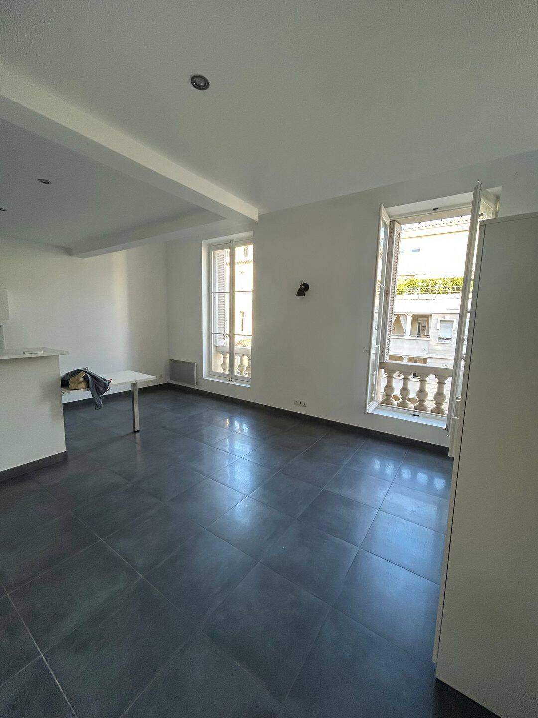 Appartement 3 pièces 66 m² · à Marseille 6ème Arrondissement · 66,4 m² · 1 095 €/mois