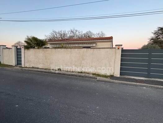 Maison à vendre 152 250 € 3 pièces 2 chambres 72 m² 307 m² de terrain Roullet-Saint-Estèphe 16440