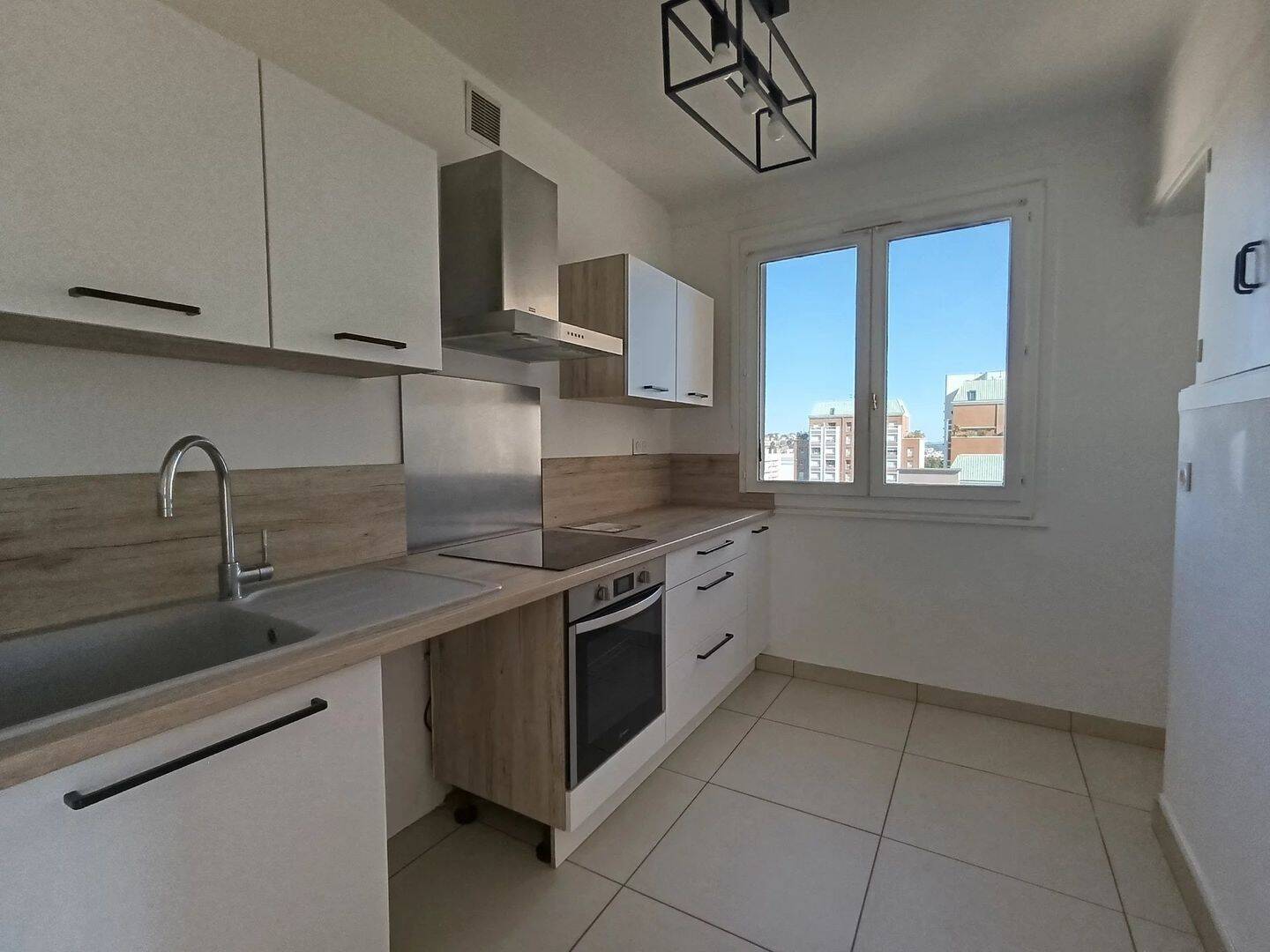 Appartement 3 pièces 64 m² · à Saint-Étienne · 64 m² · 59 000 €