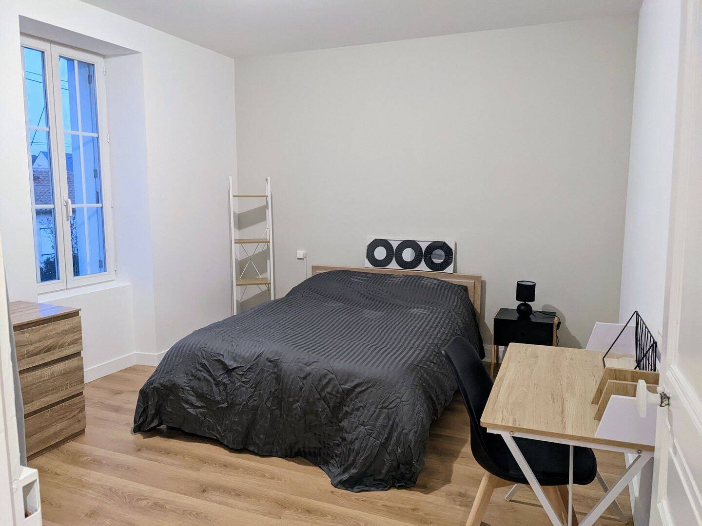 Colocation à louer - Thouars - 360 € - 14 m², Étage 1/2, dès le 29/08/2026 · 14 m² · 360 €