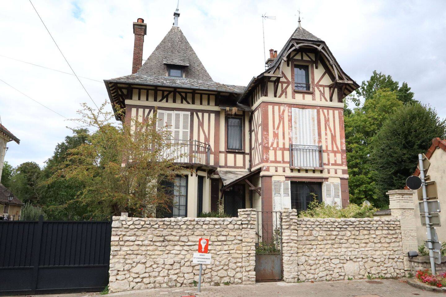 Maison 6 pièces 197 m² · à Ivry-la-Bataille · 197 m² · 292 600 €