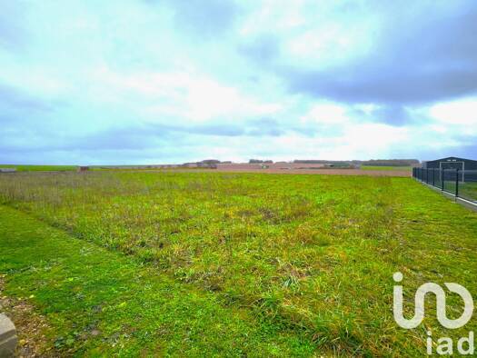 Terrain constructible viabilisé à vendre 32 990 € 2 450 m² de terrain Courant 17330