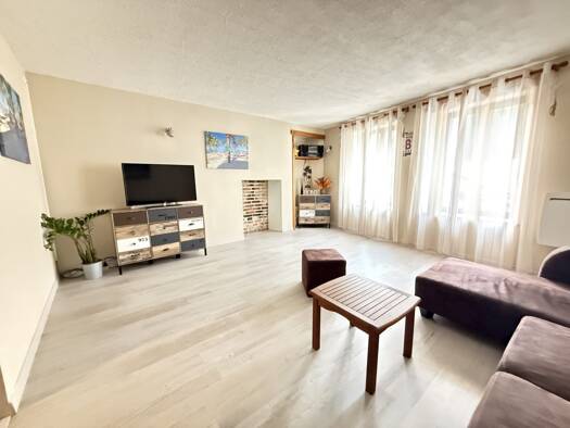 Maison à vendre 215 250 € 4 pièces 2 chambres 94 m² 317 m² de terrain Cormery 37320