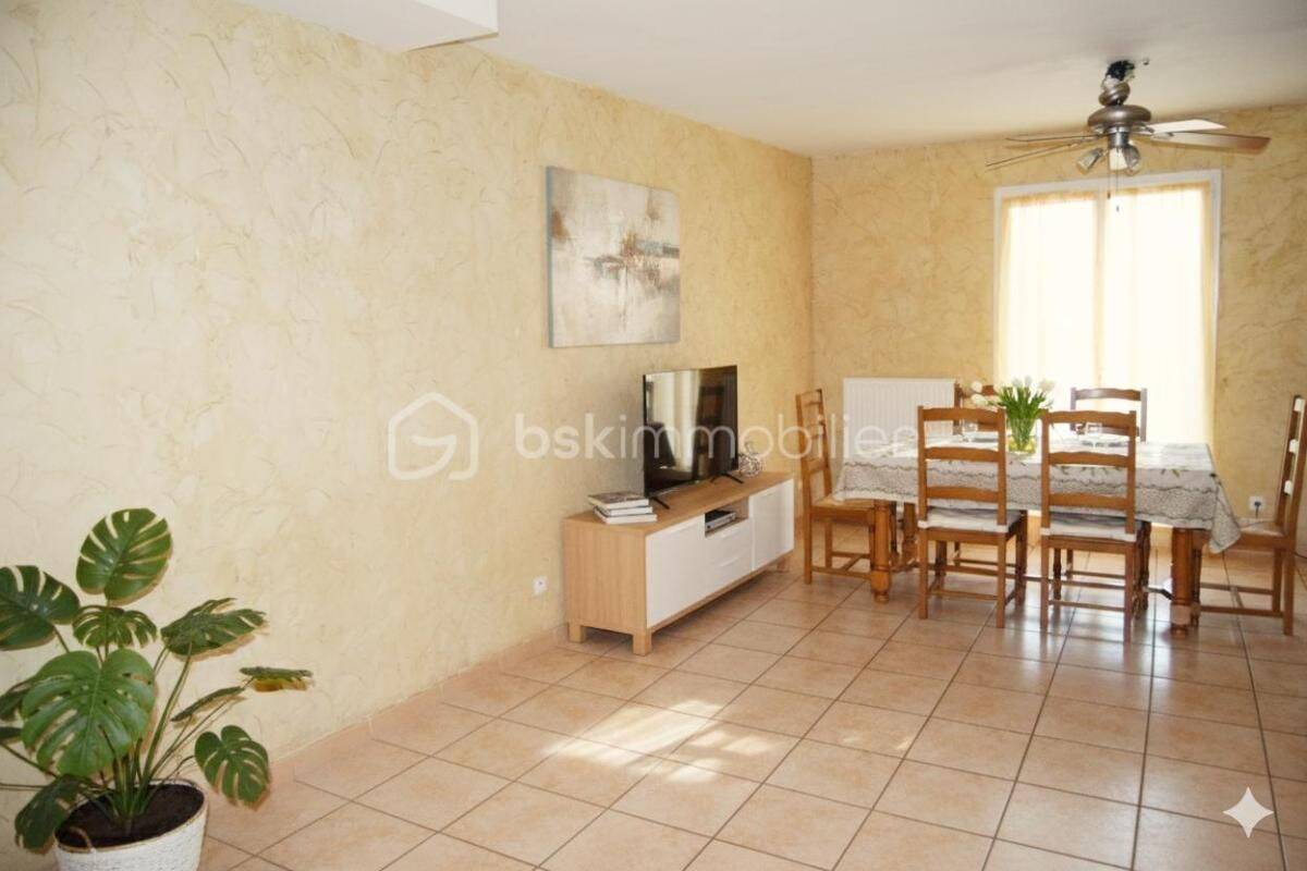 Maison 5 pièces 93 m² · à Villeneuve-Saint-Germain · 93 m² · 203 000 €