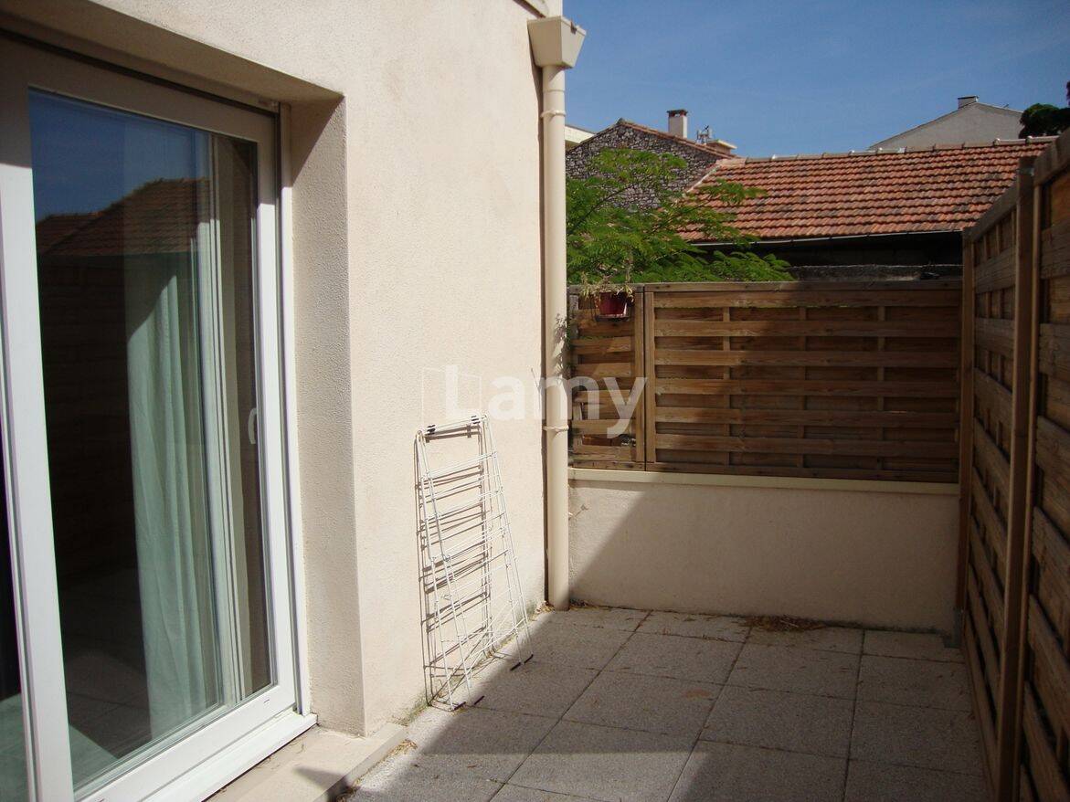 Appartement 1 pièce 25 m² · à Nîmes · 25,3 m² · 484 €