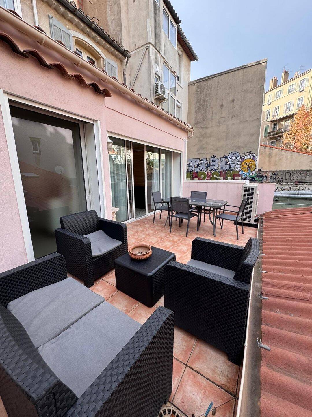 Appartement 3 pièces 81 m² · à Marseille 6ème Arrondissement · 81,2 m² · 1 240 €