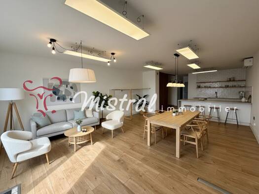 Appartement à vendre 215 000 € 2 pièces 1 chambre 65 m² RDC Aigues-Mortes 30220