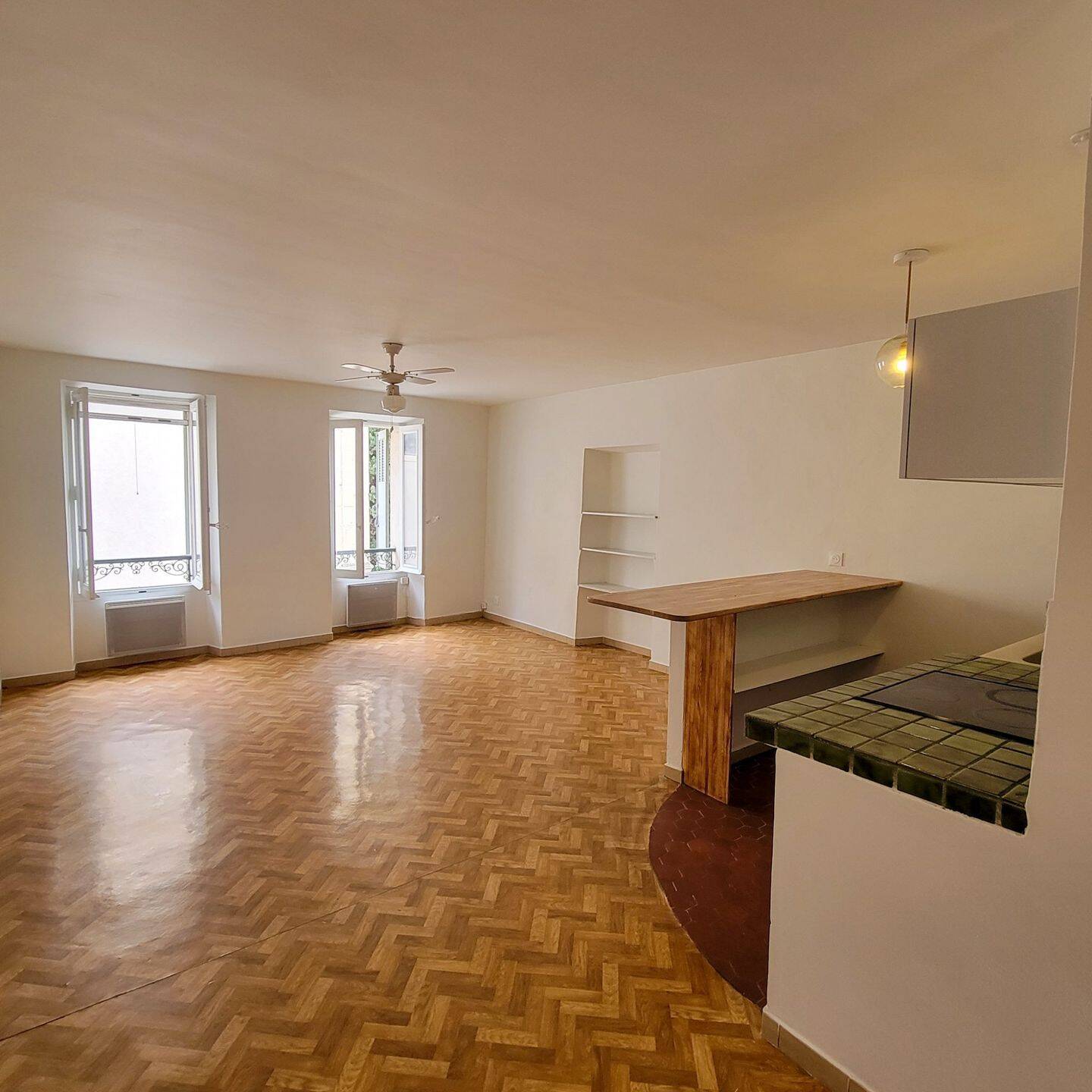 Appartement 3 pièces 53 m² · à Salon-de-Provence · 52,7 m² · 806 €