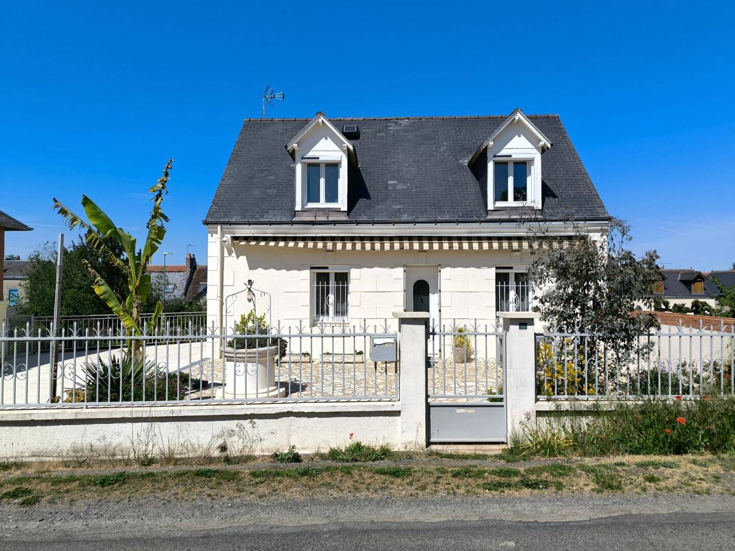 Maison 7 pièces 184 m² · à Saint-Genouph · 184 m² · 329 000 €