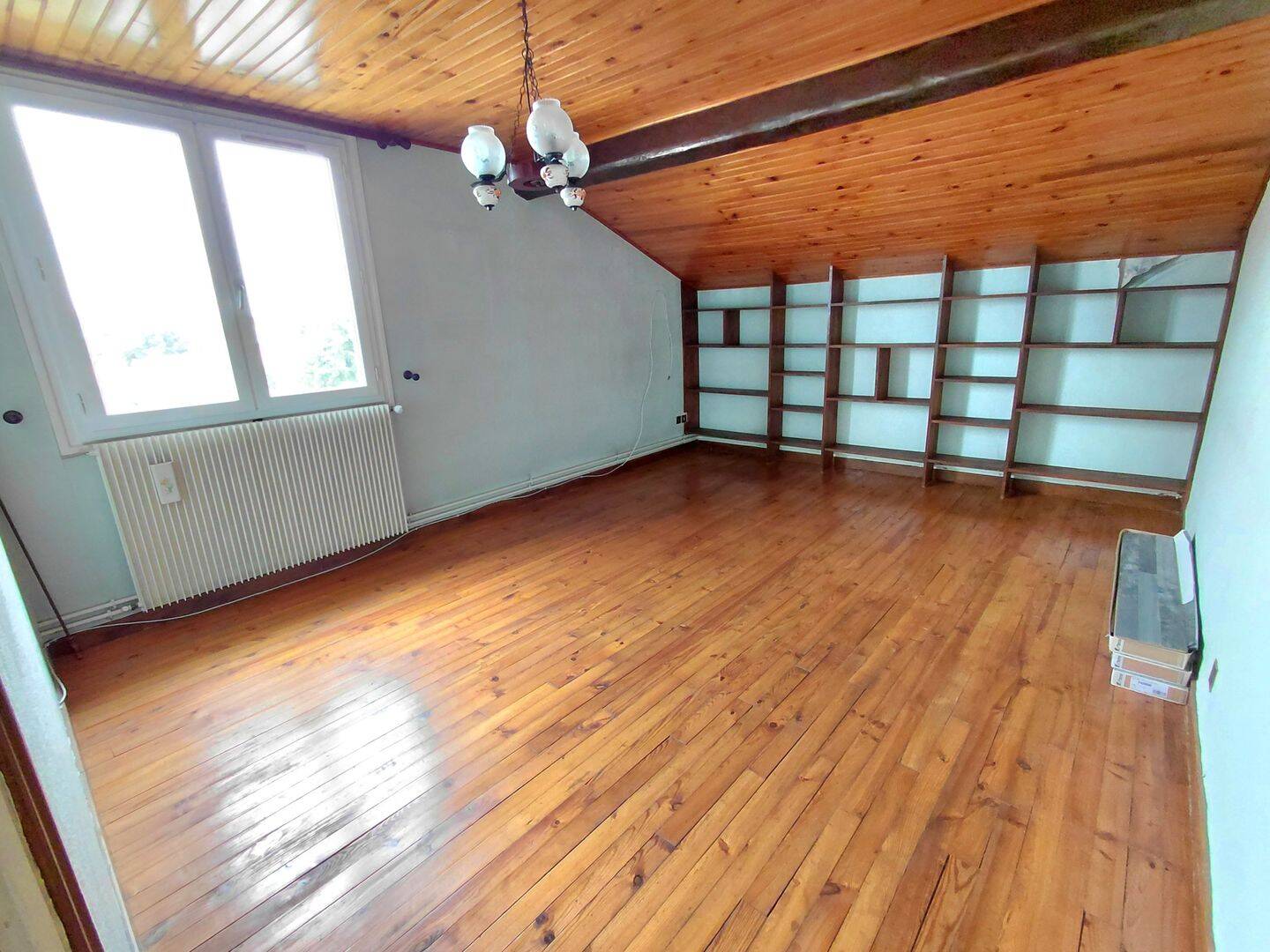 Appartement 3 pièces 80 m² · à Montbrison · 80 m² · 104 500 €