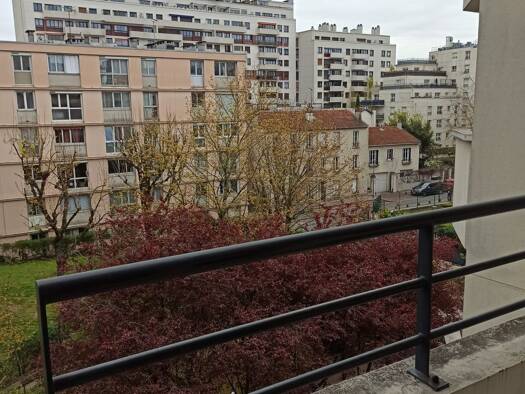 Appartement à louer 1 290 € 2 pièces 1 chambre 36 m² Étage 4/6 Aristide Briand Montrouge 92120