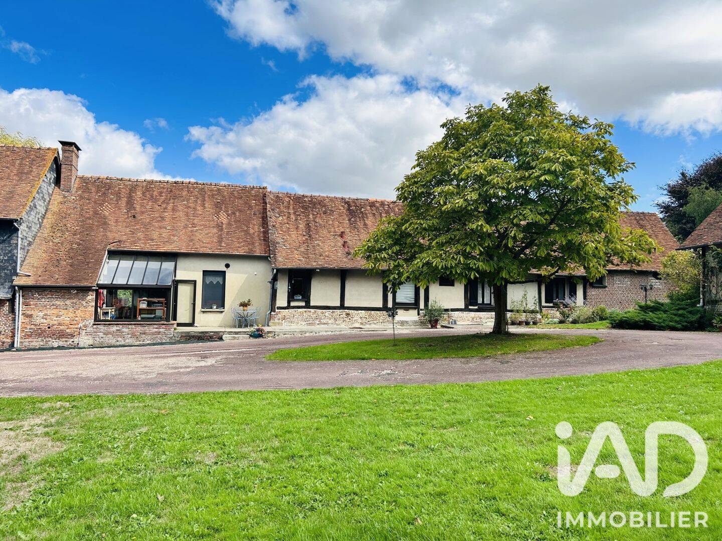 Maison 5 pièces 184 m² · à Quièvrecourt · 184 m² · 369 000 €