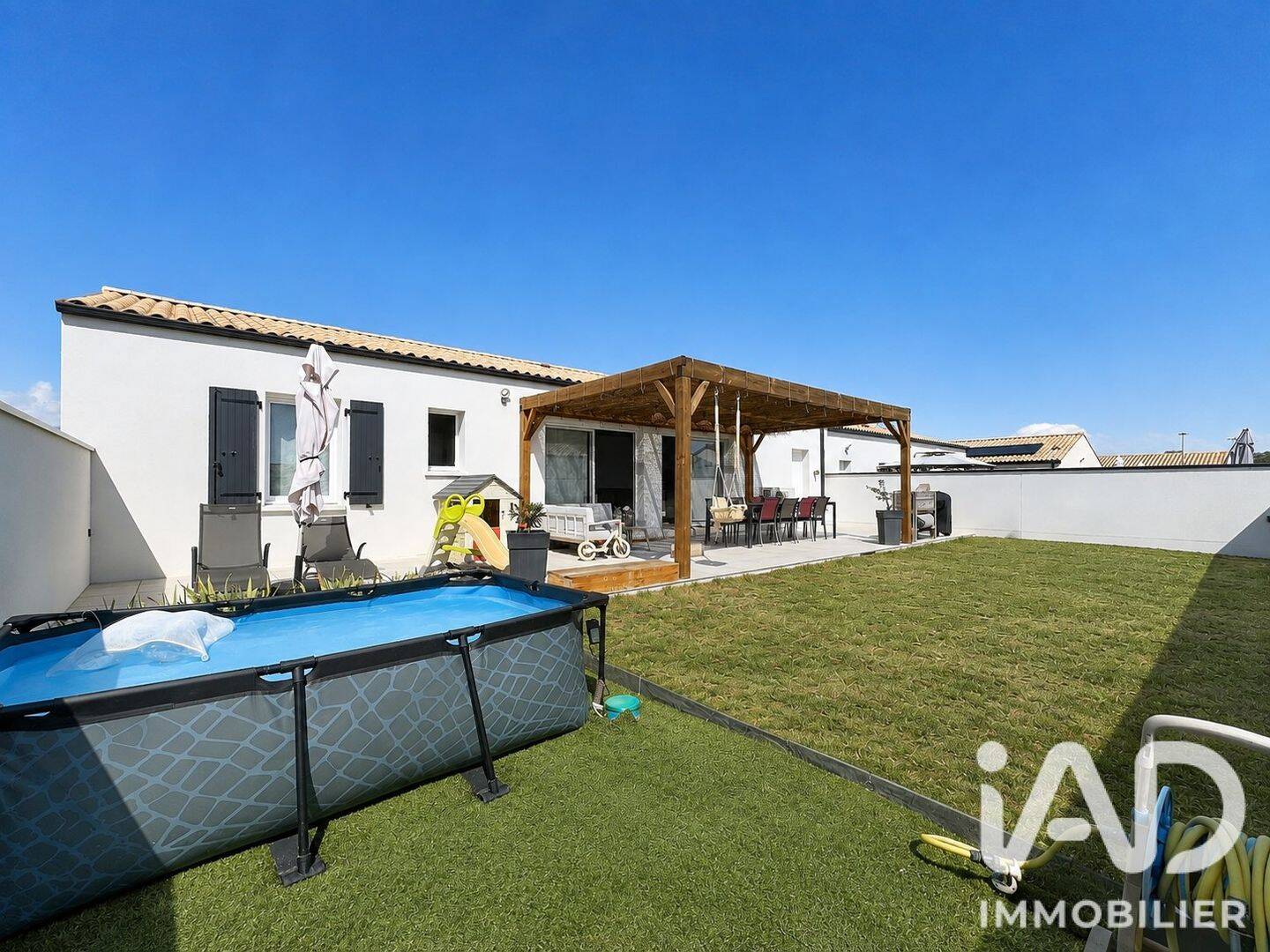 Maison 4 pièces 99 m² · à Charron · 99 m² · 300 000 €