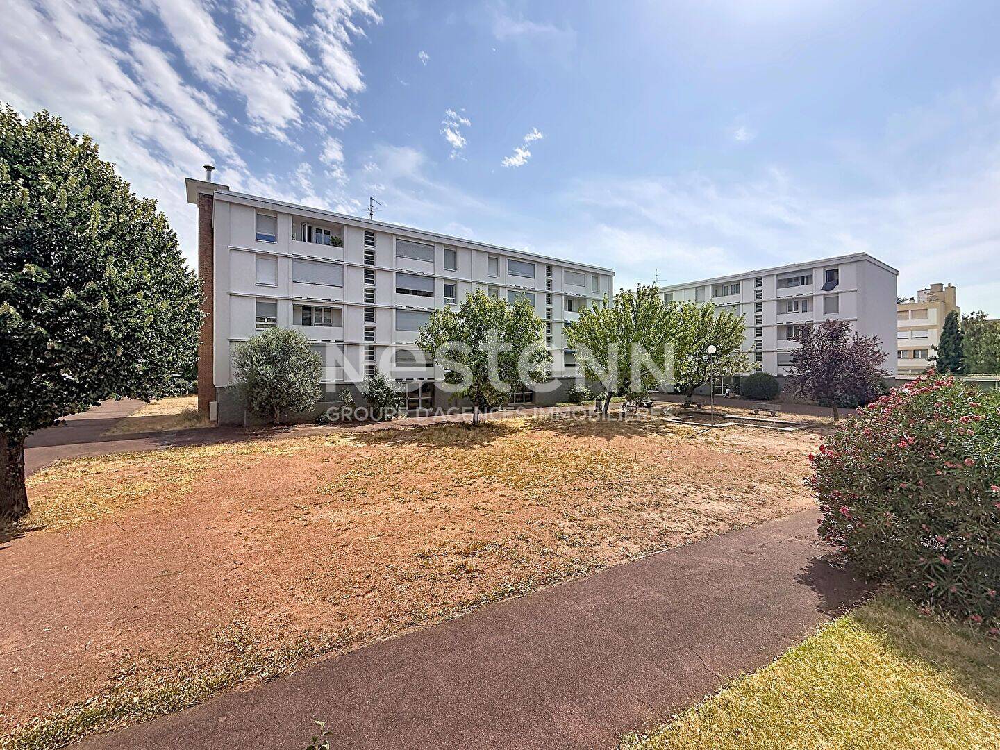 Appartement 4 pièces 74 m² · à Bron · 73,6 m² · 1 200 €