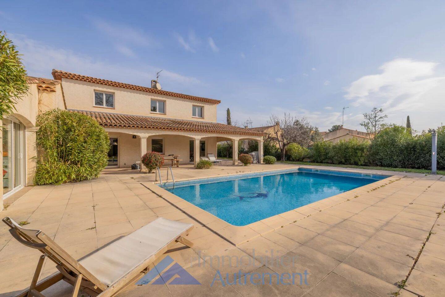 Maison 7 pièces 142 m² · à Aix-en-Provence · 142 m² · 2 950 €/mois