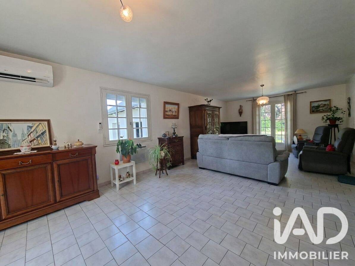 Maison 7 pièces 147 m² · à Restigné · 147 m² · 245 000 €