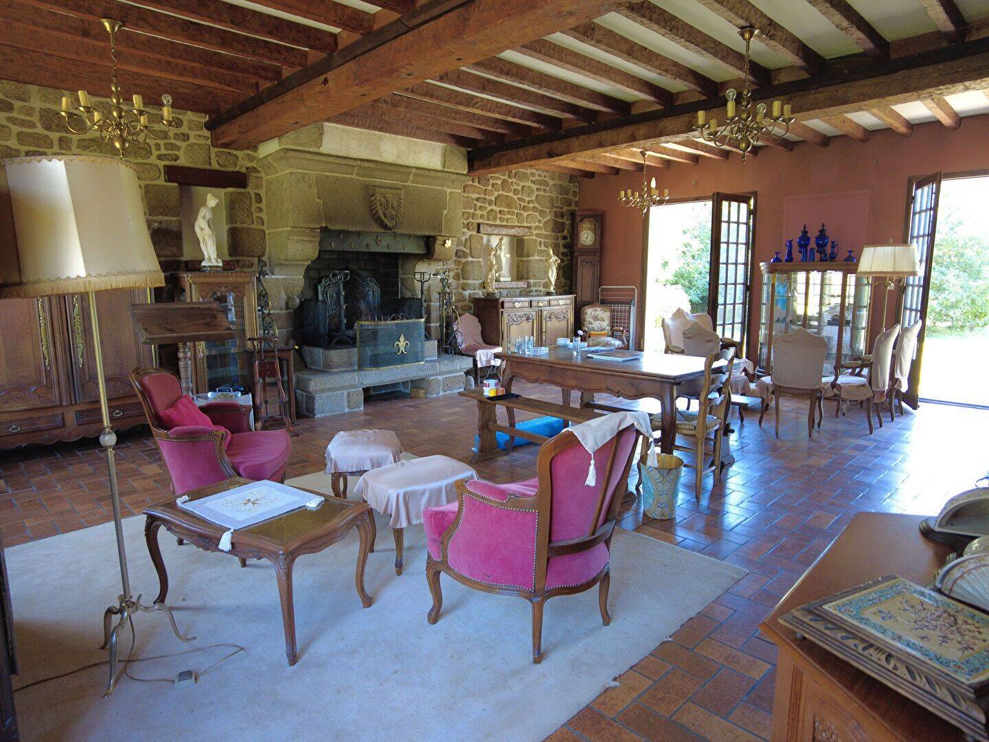 Maison 5 pièces 185 m² · à Isigny-le-Buat · 185 m² · 254 000 €