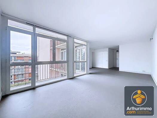 Appartement à vendre 192 000 € 5 pièces 3 chambres 92 m² 4ème étage Boussy-Saint-Antoine 91800