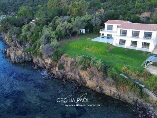 Villa à vendre 3 900 000 € 9 pièces 4 chambres 316 m² 2 556 m² de terrain Sari-Solenzara 20145