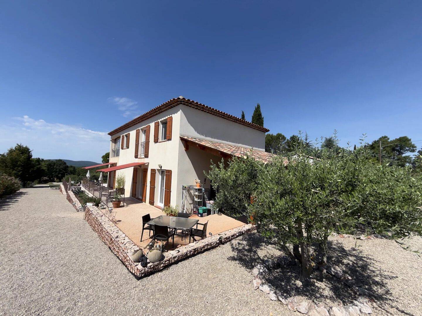 Maison 8 pièces 200 m² · à Régusse · 200 m² · 636 000 €