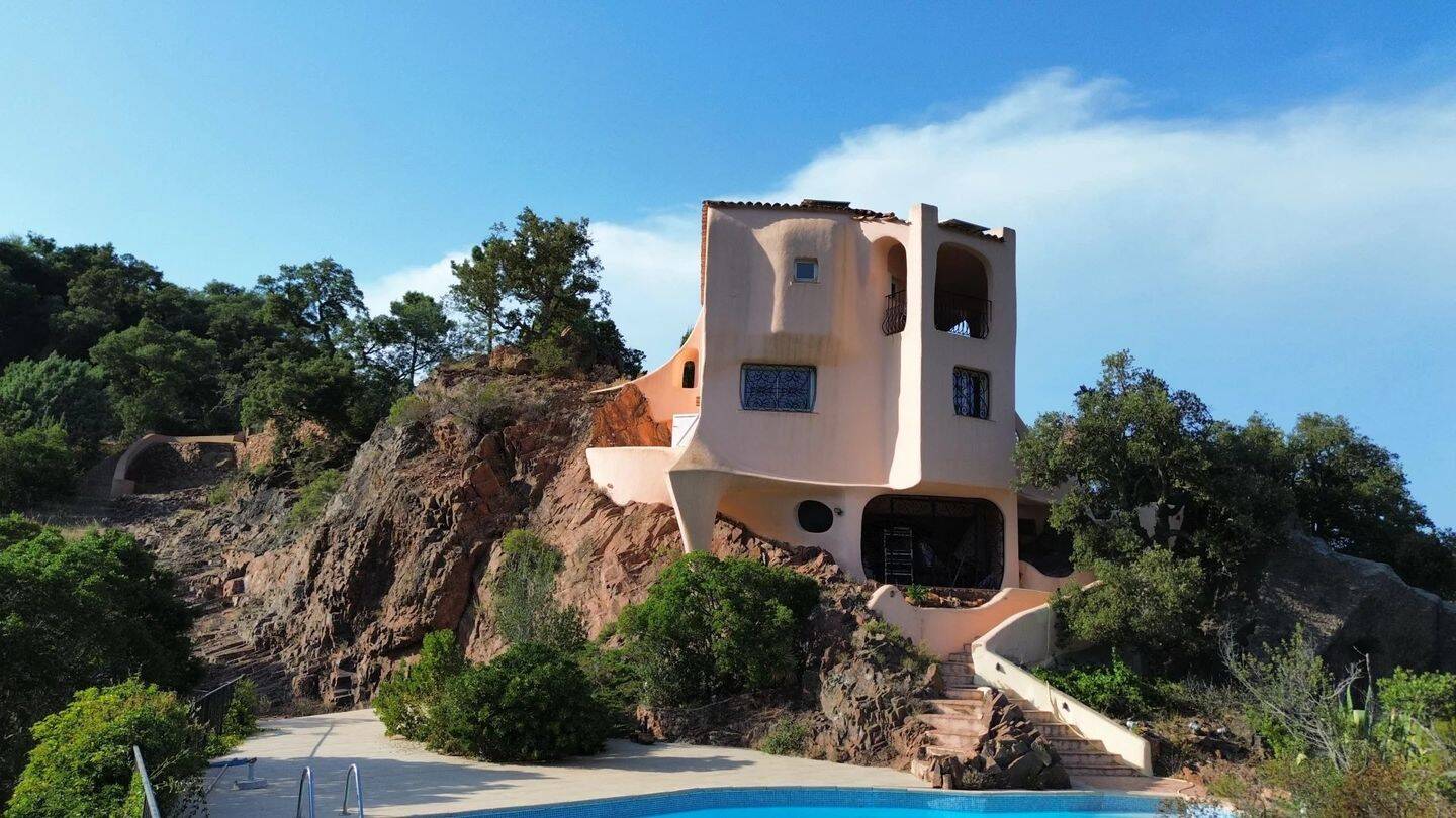Maison 13 pièces 305 m² · à Mandelieu-la-Napoule · 305 m² · 2 350 000 €