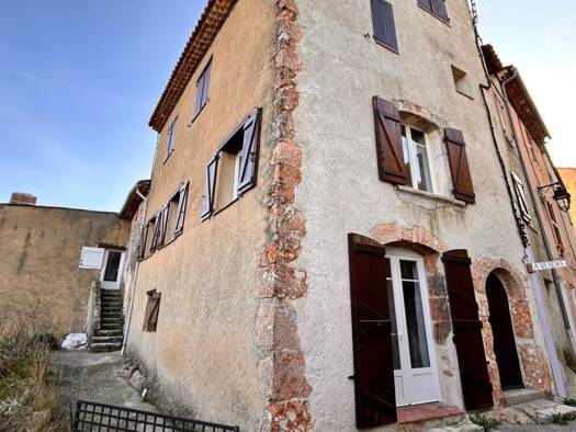 Maison à vendre 178 000 € 4 pièces 3 chambres 105 m² Régusse 83630