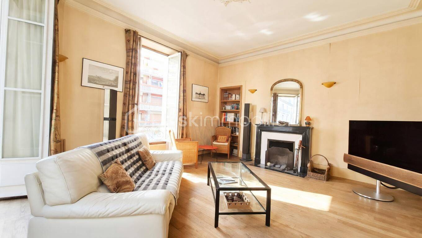 Appartement 5 pièces 142 m² · à Chambéry · 141,5 m² · 379 000 €