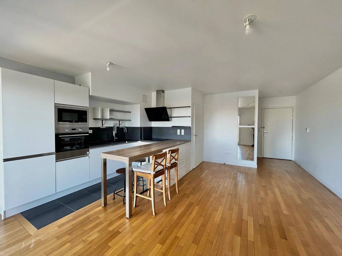 Appartement 4 pièces 75 m² · à Clichy · 75,1 m² · 2 168 €/mois