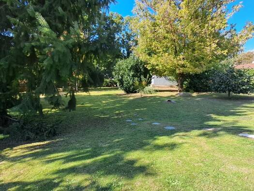 Terrain constructible à vendre 126 000 € 643 m² de terrain Francheleins 01090