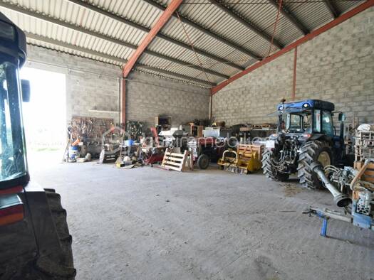 Terrain constructible à vendre 221 400 € 11 738 m² de terrain Cars 33390