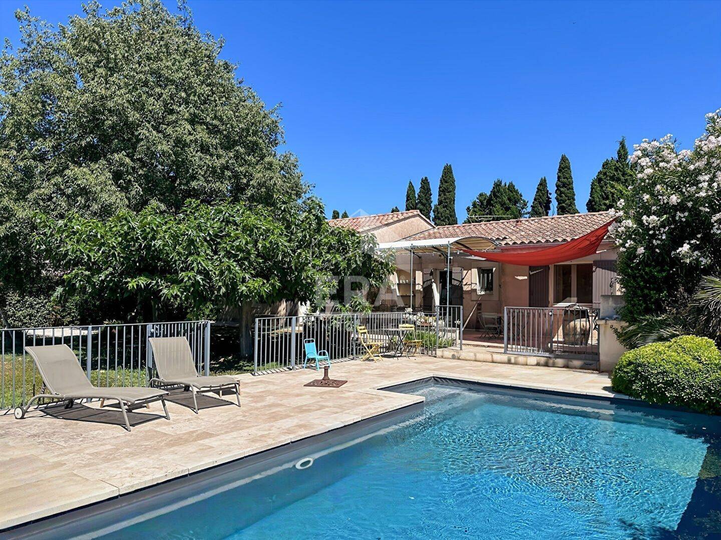 Maison 7 pièces 153 m² · à Maillane · 153 m² · 648 000 €