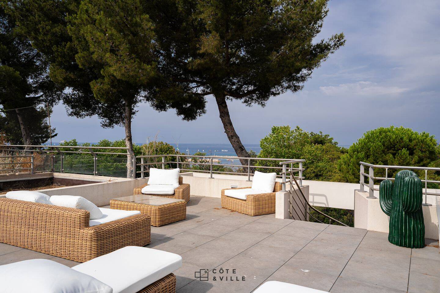 Appartement 4 pièces 75 m² · à Marseille 7ème Arrondissement · 75 m² · 3 300 €