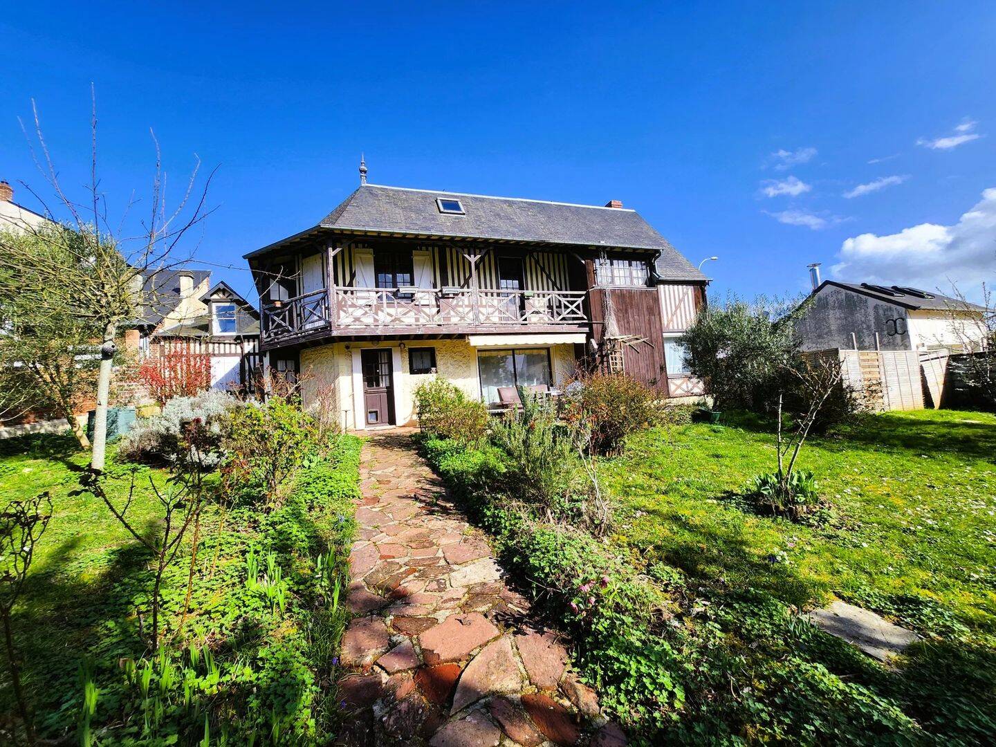 Maison 9 pièces 183 m² · à Trouville-sur-Mer · 183 m² · 579 000 €
