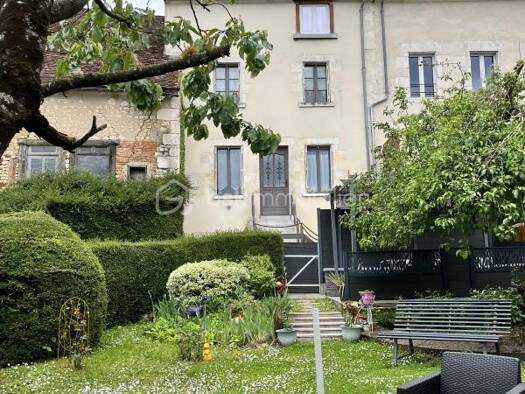 Maison de ville à vendre 79 900 € 4 pièces 2 chambres 73 m² 213 m² de terrain Herry 18140