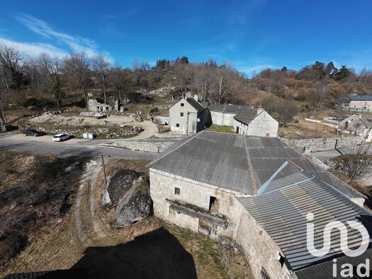 Maison à vendre 59 000 € 2 pièces 1 chambre 130 m² 925 m² de terrain Les Laubies 48700