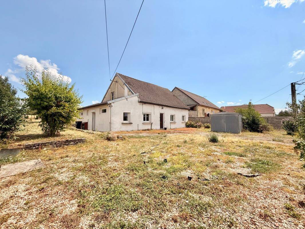 Maison 3 pièces 103 m² · à Montmançon · 102,8 m² · 180 000 €